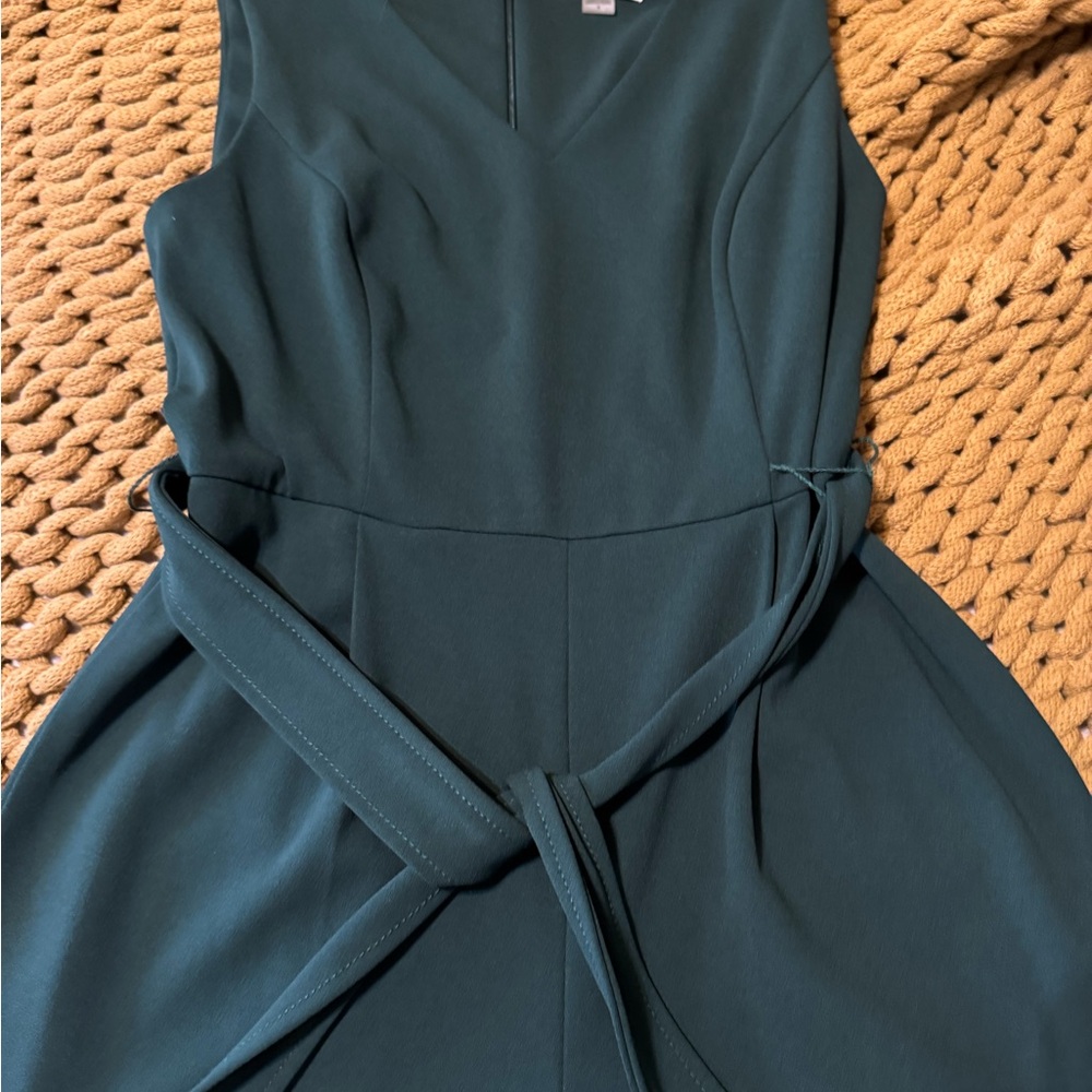 Elegant Teal Sleeveless Dress